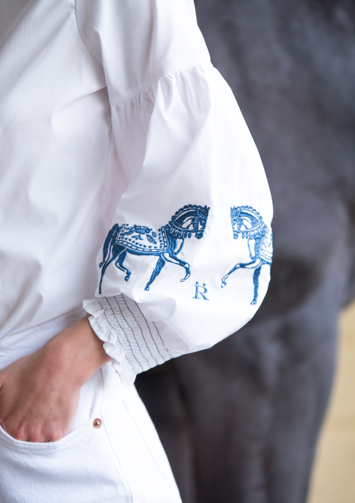 Annie Shirt Embroidered | White | Blue Horse